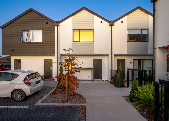  at 2/15A Bunyan Street, Waltham, Christchurch City, Canterbury