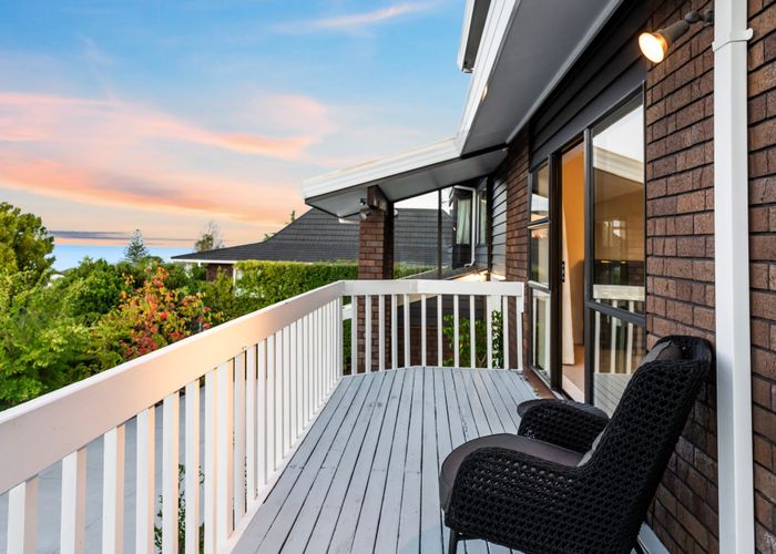  at 2/42 Beulah Avenue, Rothesay Bay, Auckland