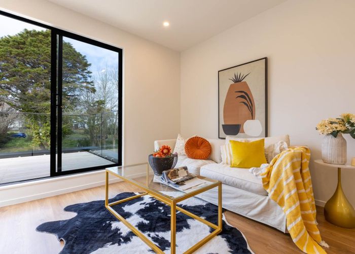  at 20/26 Springvale Drive, Fairview Heights, Auckland