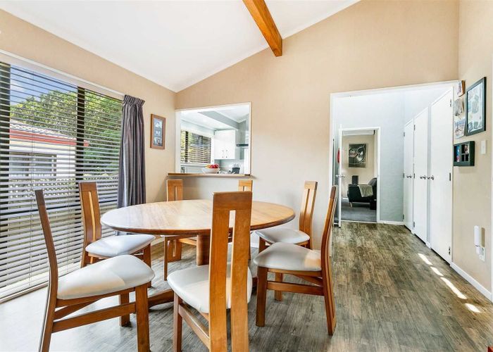  at 77 Meadowvale Rise, Titirangi, Waitakere City, Auckland