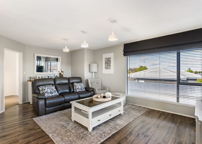  at 2/21 Venus Place, Half Moon Bay, Manukau City, Auckland