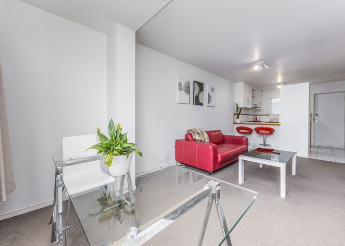  at 208/2 Maungawhau Road, Newmarket, Auckland City, Auckland