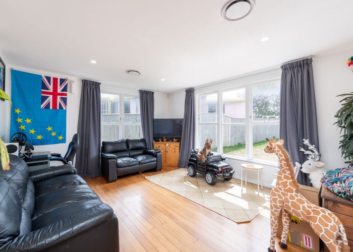  at 115 Te Pene Avenue, Titahi Bay, Porirua