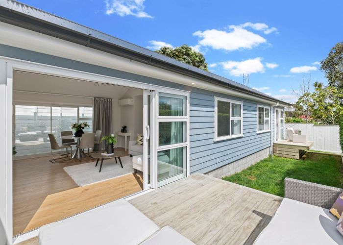  at 16 Wairere Road, Torbay, Auckland