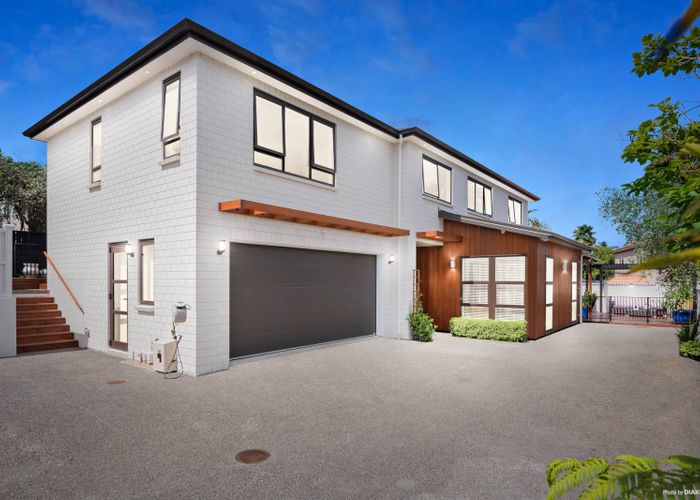  at 76A Ridge Road, Howick, Auckland