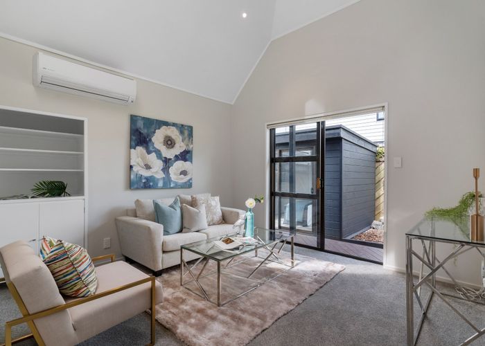  at 2/60 Hillcrest Avenue, Hillcrest, Auckland
