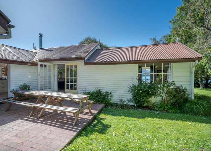  at 4 Cemetery Road, Wainui