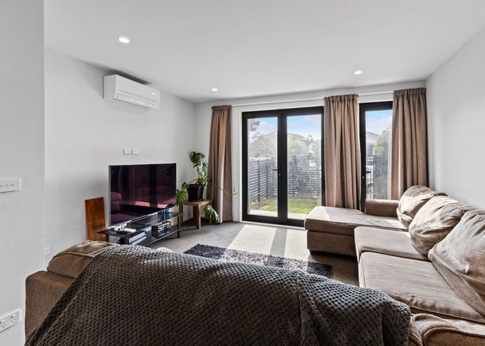  at 1/32 Frederick Street, Waltham, Christchurch City, Canterbury