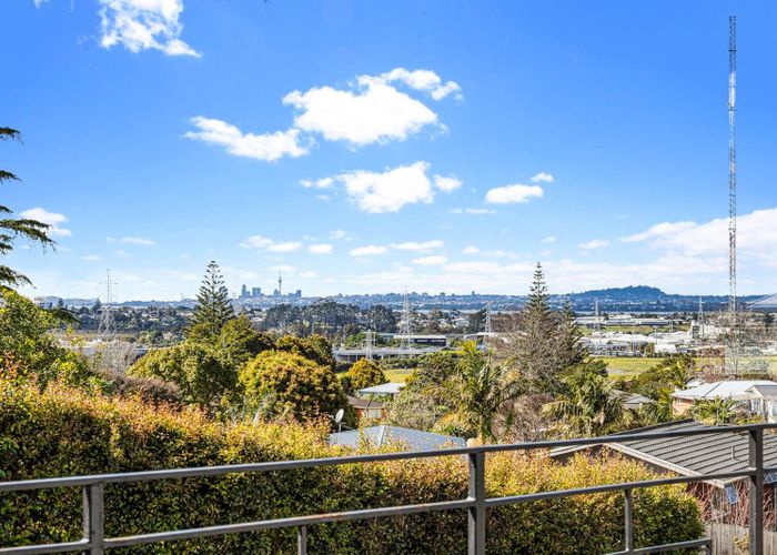  at 7 Hartley Terrace, Massey, Waitakere City, Auckland