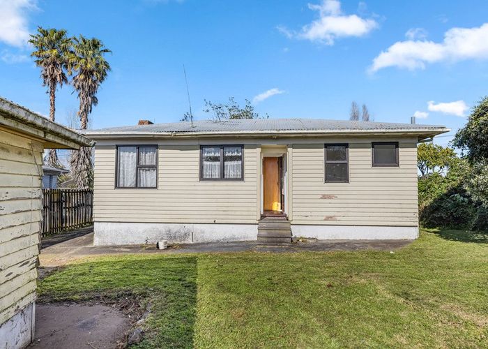  at 15 Tindall Crescent, Otara, Manukau City, Auckland