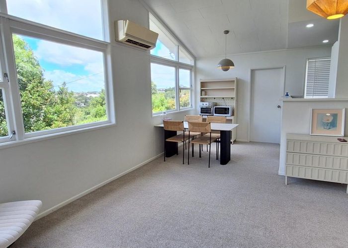  at 1/156 Carlisle Road, Browns Bay, North Shore City, Auckland