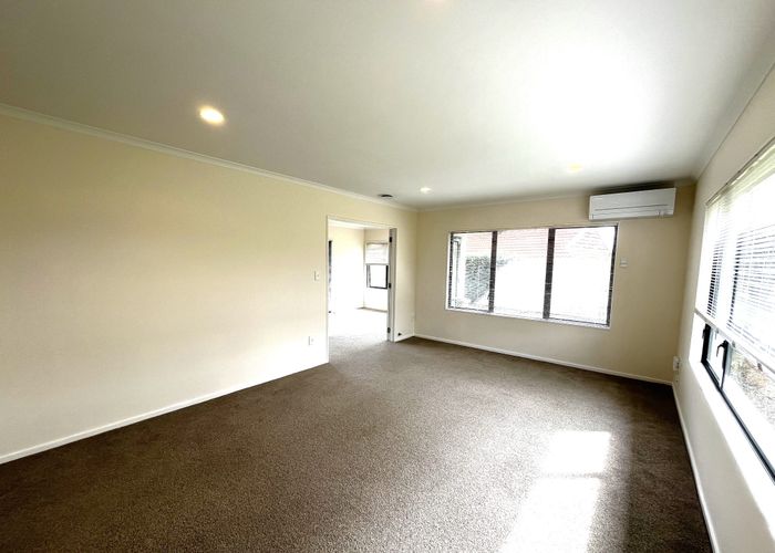  at 8 Mohill Place, East Tamaki Heights, Manukau City, Auckland