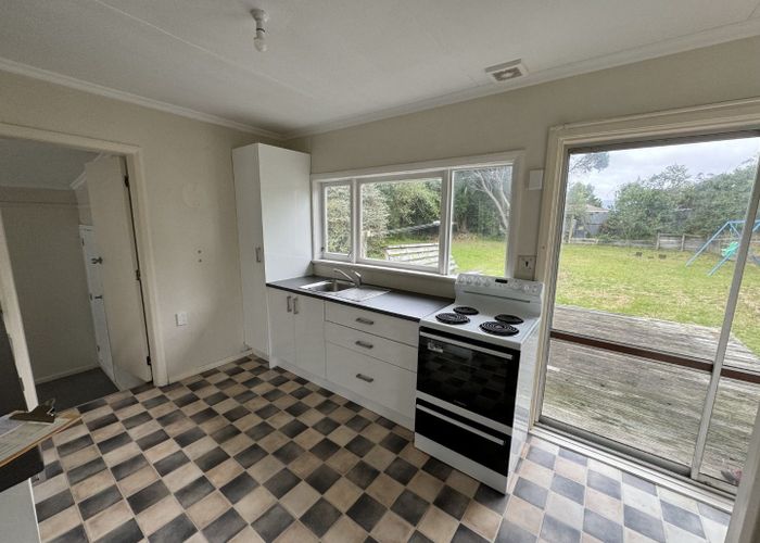  at 8 Mahoe street, Otaki Beach, Kapiti Coast, Wellington