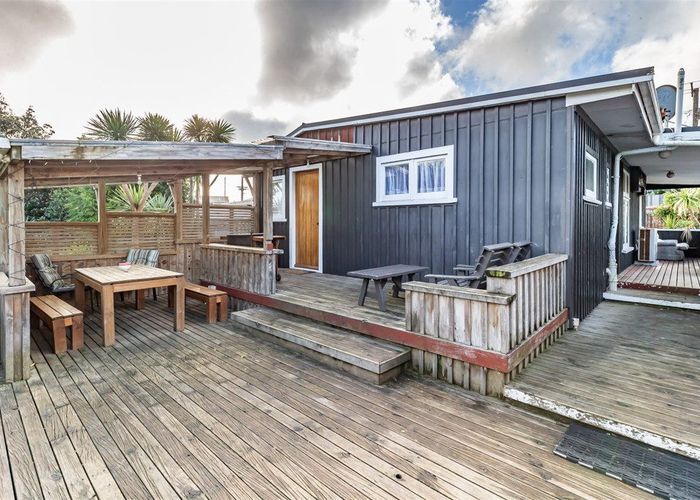  at 619 Waitarere Beach Road, Waitarere Beach, Levin