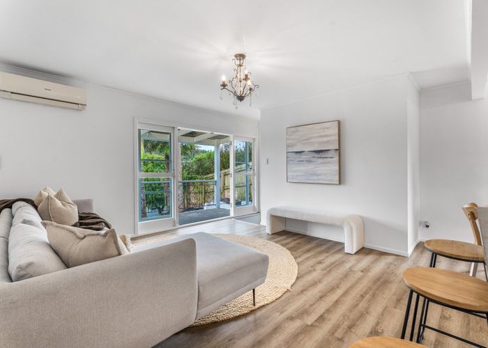  at 42 Lauderdale Road, Birkdale, North Shore City, Auckland