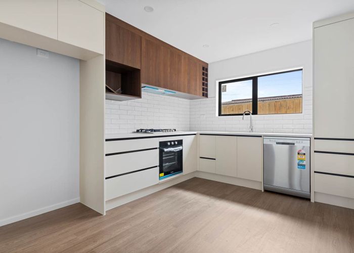  at Lot 4 / 31 Great South Road, Manurewa, Manukau City, Auckland