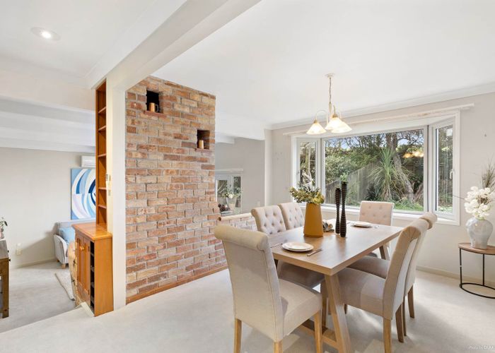  at 18 Ridge Road, Howick, Auckland