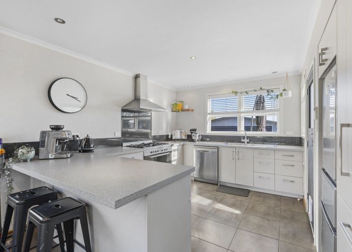  at 1 Alma Place, Milson, Palmerston North