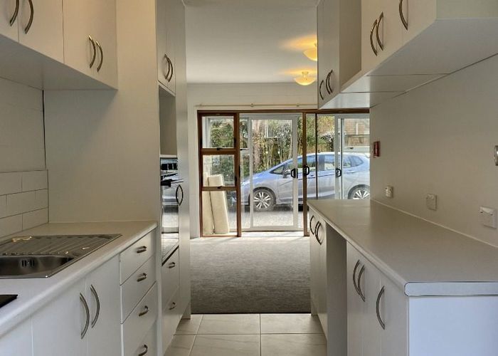  at 3/767 Beach Road , Browns Bay, North Shore City, Auckland