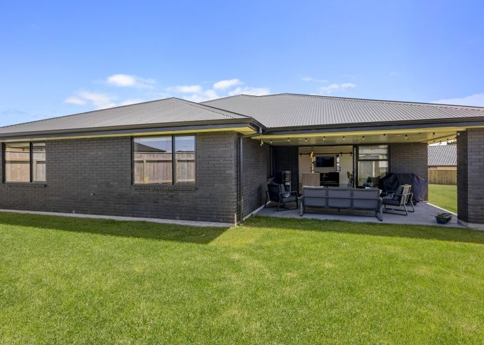  at 10 Kararaina Close, Whalers Gate, New Plymouth