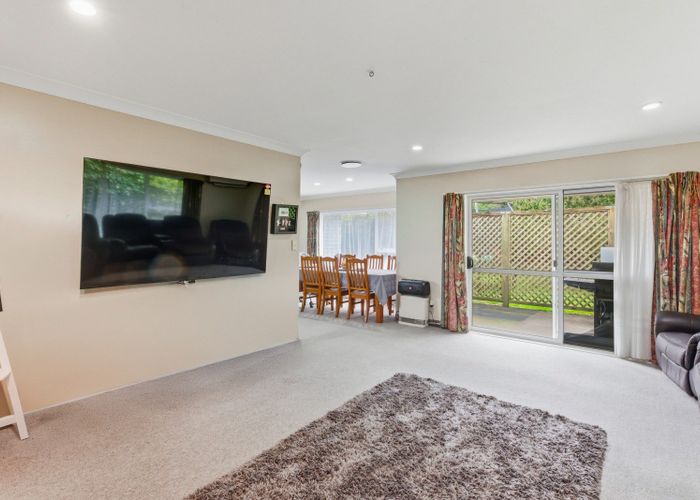  at 35 Spackman Crescent, Paraparaumu