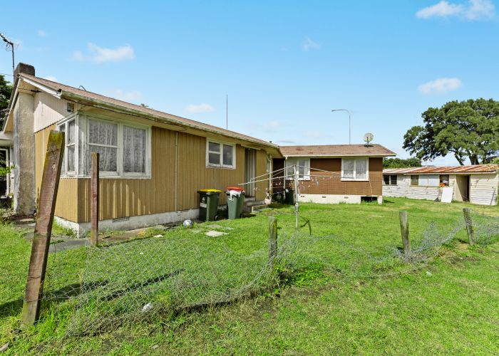  at 2 Fisher Crescent, Otara, Auckland