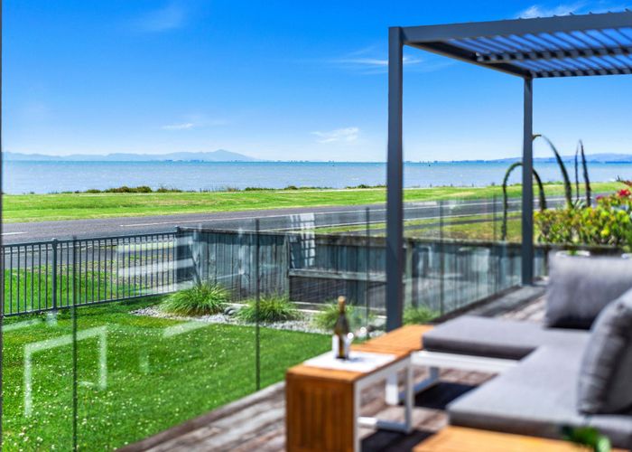  at 989 East Coast Road, Kaiaua