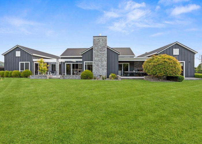  at 5 Seachange Drive, Leamington, Cambridge