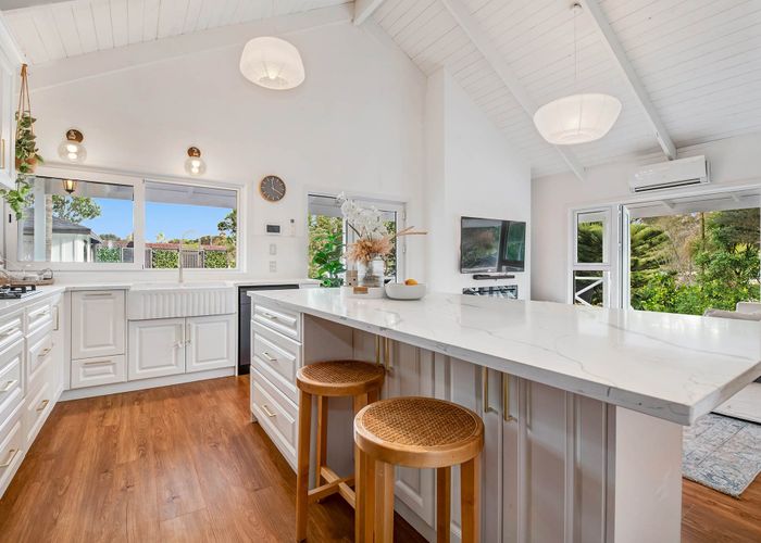  at 61 Brian Crescent, Stanmore Bay, Whangaparaoa