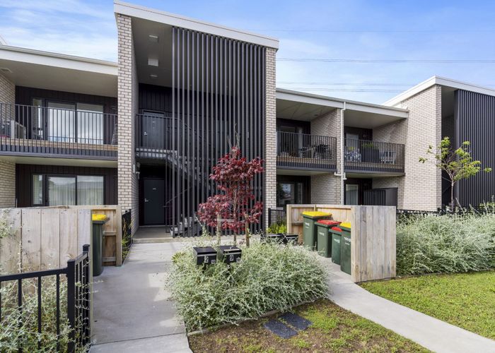 at 10/18 Titoki Street, Te Atatu Peninsula, Waitakere City, Auckland