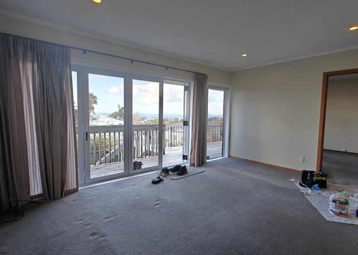  at 4/73 Castor Bay Road, Castor Bay, North Shore City, Auckland