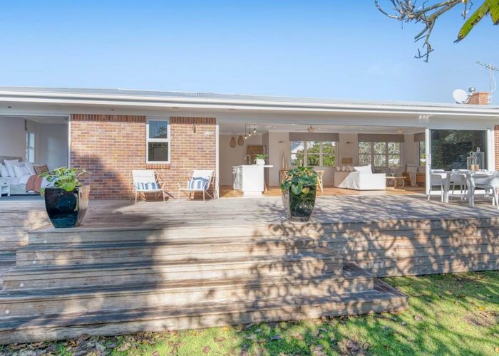  at 9 Laurence Street, Manly, Whangaparaoa