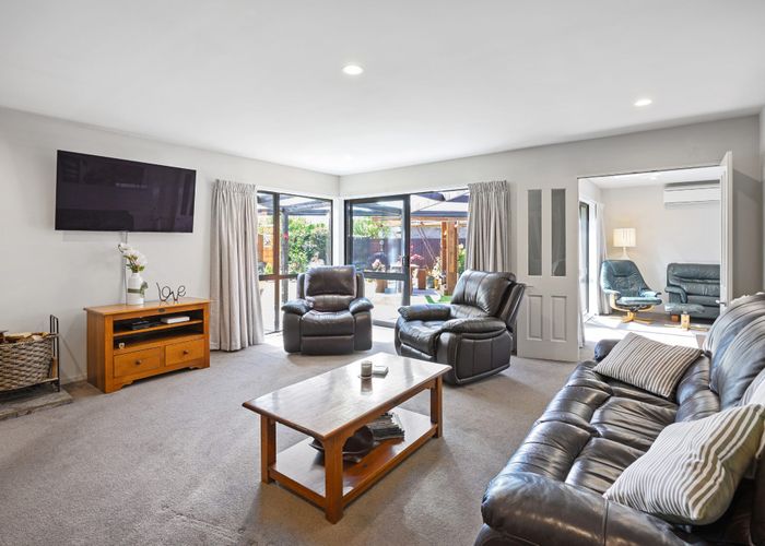  at 6 Astor Place, Halswell, Christchurch City, Canterbury