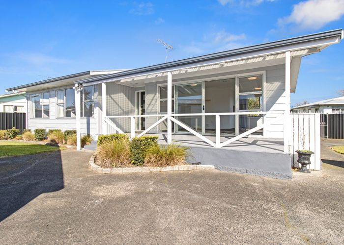  at 1/6 Oakfield Crescent, Pukete, Hamilton