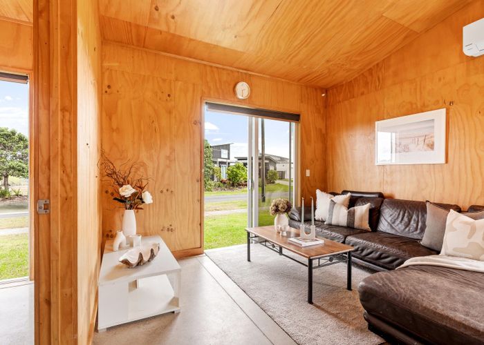  at 29 Tuna Place, Omaha