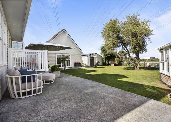  at 95 Edgewater Drive, Pakuranga, Manukau City, Auckland