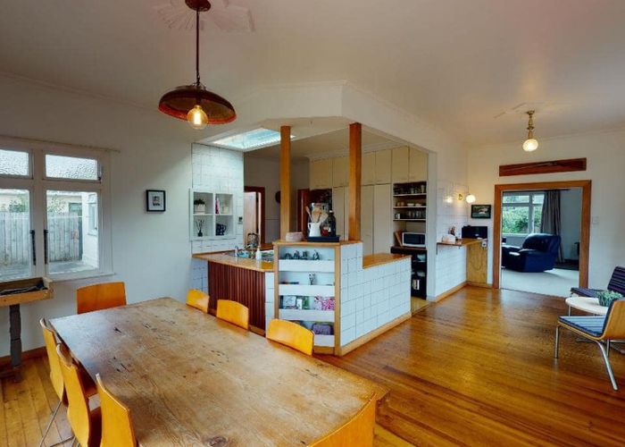  at 6 Taranaki Street, Saint Johns Hill, Whanganui