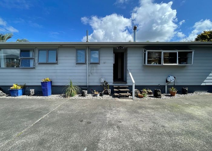  at 4 Airfield Road, Takanini, Papakura, Auckland