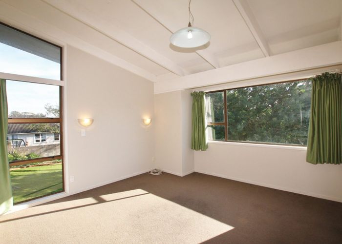  at 15 Stephen Avenue, Henderson, Waitakere City, Auckland