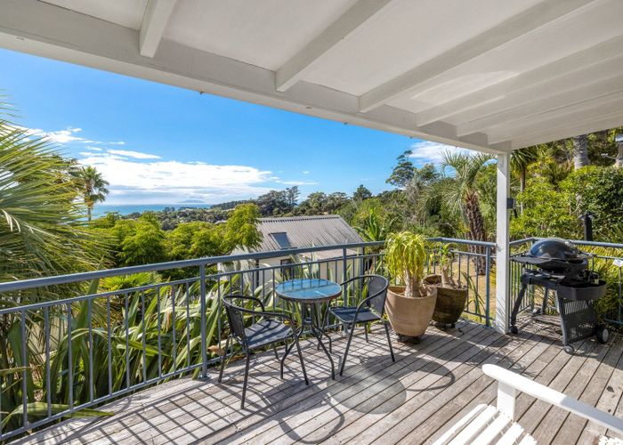  at AZ/4 Bay Road, Waiheke Island, Auckland