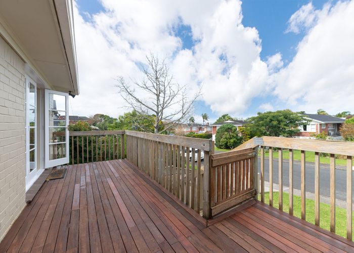  at 21 James Evans Drive, Northcote, North Shore City, Auckland