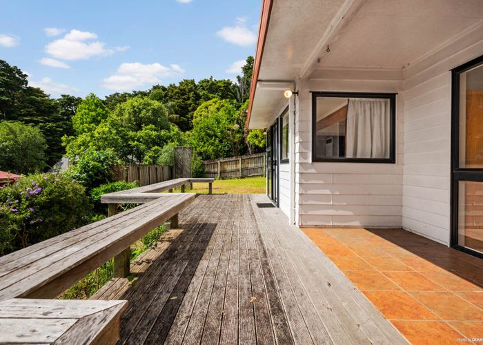  at 9 Mahoe Glade, Pukekohe