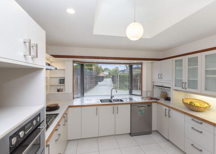  at 16 Kent Lodge Avenue, Avonhead, Christchurch City, Canterbury