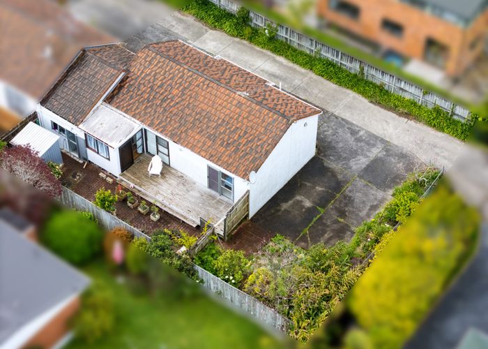  at 4/77 Nile Road, Milford, North Shore City, Auckland