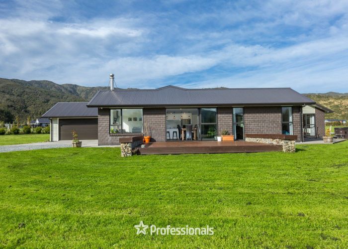  at 2A Turksma Lane, Kaitoke, Upper Hutt, Wellington