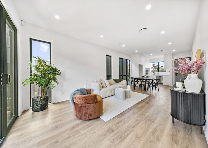  at 7C Indus Place, Half Moon Bay, Manukau City, Auckland