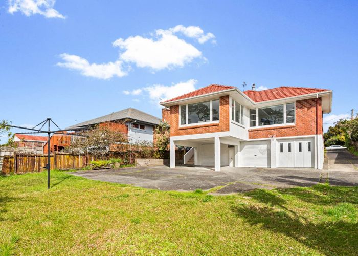  at 6 Tiki Steet, New Lynn, Waitakere City, Auckland