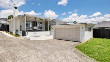  at 22 Kaurilands Road, Titirangi, Auckland