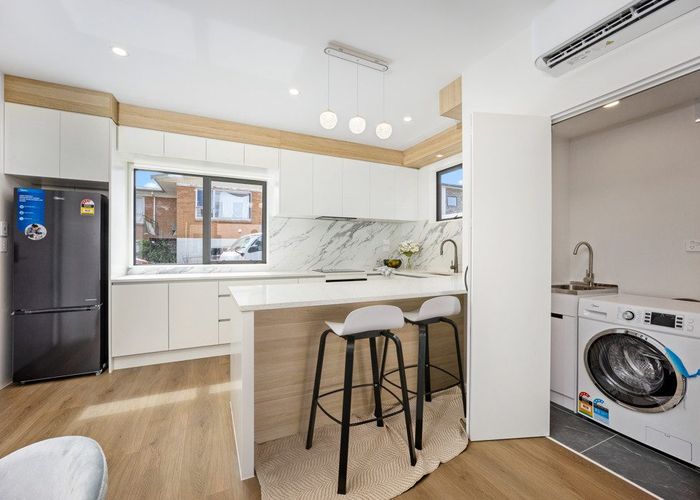  at Unit 1/5 Wastney Road, Alfriston, Manukau City, Auckland