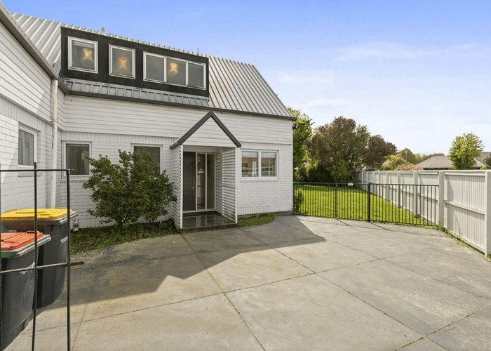  at 77 Regency Crescent, Redwood, Christchurch City, Canterbury